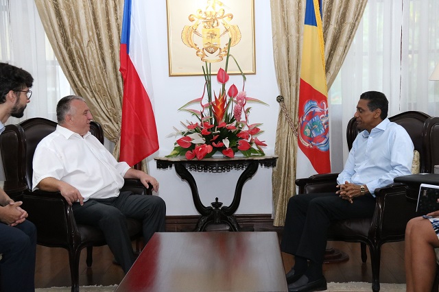 Czech ambassador, Seychelles’ President talk about art and health sector in diverse meeting