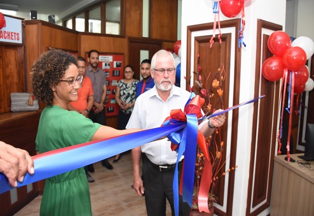 Seychelles Postal Services unveils new customer care service, SMS booking service and souvenir shop