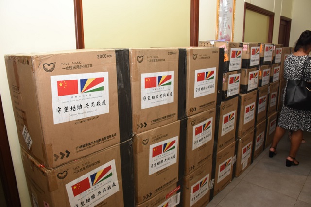 Chinese Embassy donates masks, thermometers for women, children in Seychelles