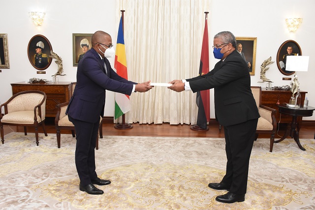 Seychelles, Angola sign agreements to launch partnerships, closer relations