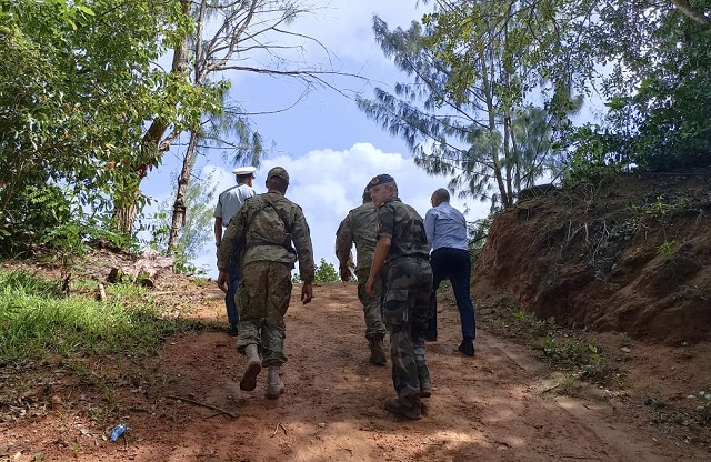 French and Seychellois special forces undertake joint military training