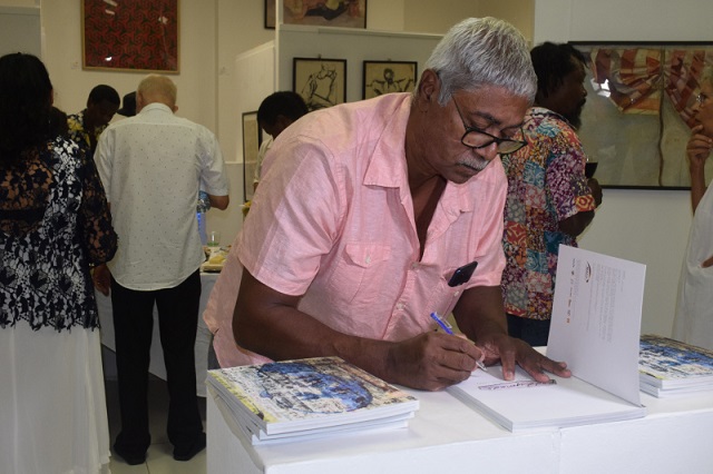 “Reddymade”: Seychellois artist showcases 40 years of artwork at Eden Art Gallery