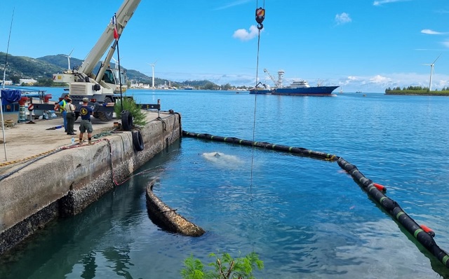 Wreckage removal: Seychelles Coast Guard and U.S. Navy complete mission