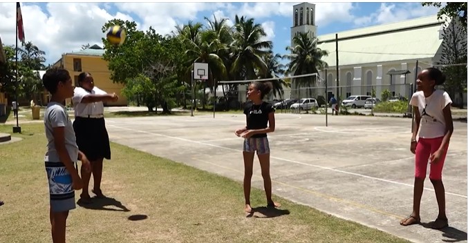 Plizyer progranm ki pou benefisye lakominote pe ganny fer lo Praslin ek La Digue