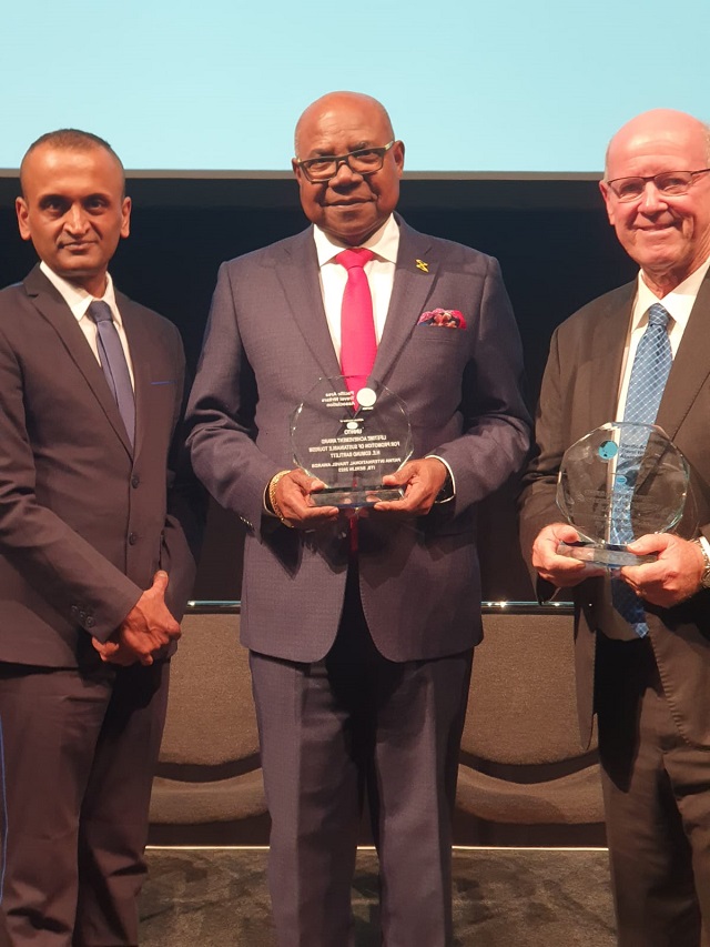 Seychelles’ former tourism minister receives lifetime achievement award at ITB Berlin