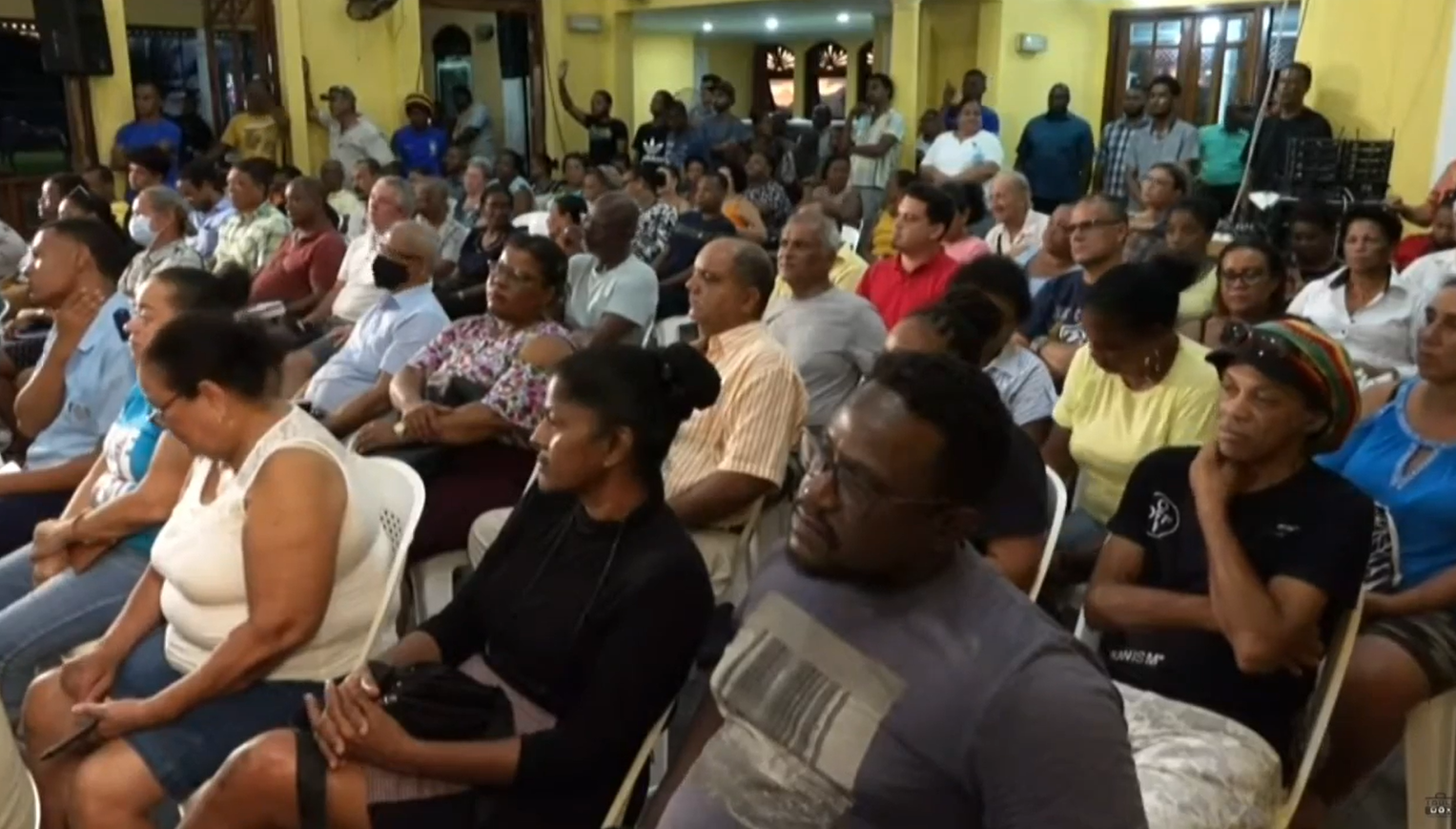 Prezidan Wavel Ramkalawan in fer son premye rankont piblik Prezidan Wavel Ramkalawan in fer son premye rankont piblik