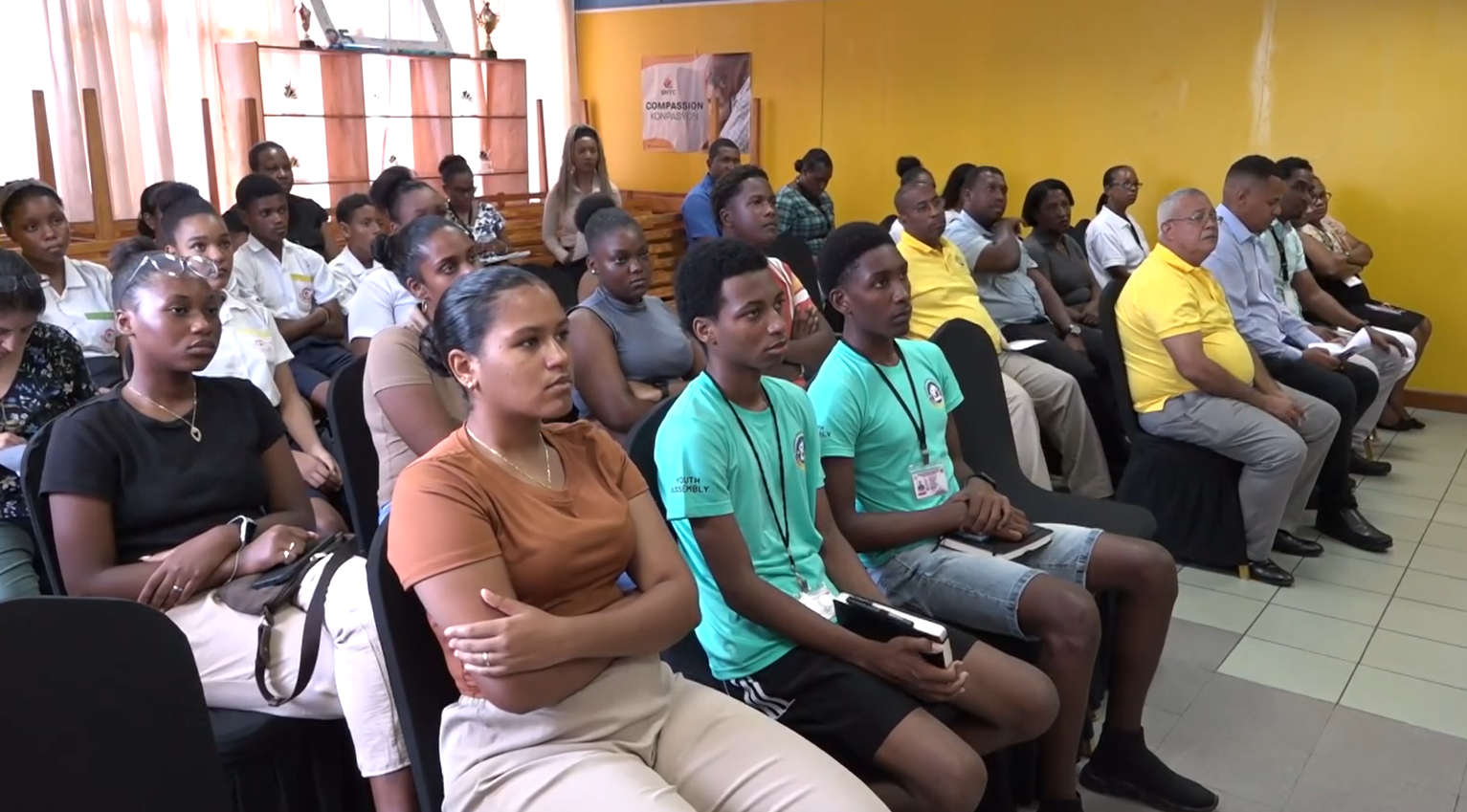 Anbasader lazenes pou sekirite lo semen Anbasader lazenes pou sekirite lo semen