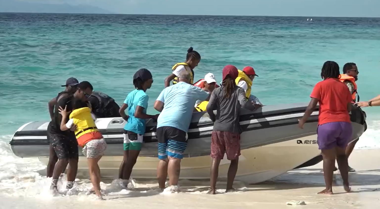 Vwayaz bato pou al vizit Zil Aride