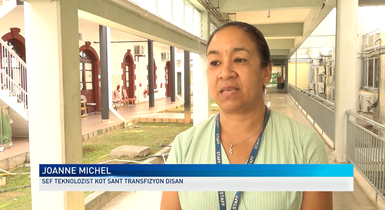 Minister Ledikasyon in partisip dan en sesyon donn disan