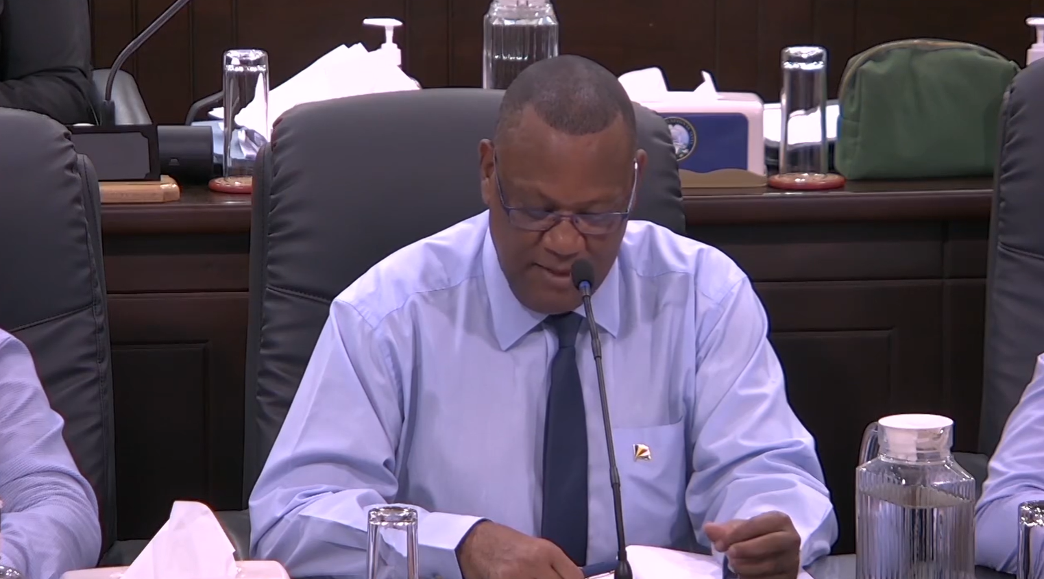 Fasilite ‘parking’ dan lavil