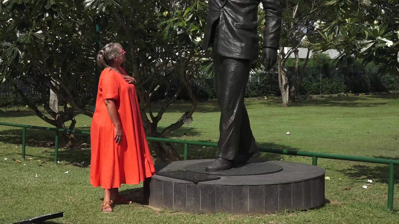 Madanm Zelda La Grange, ansyen asistan Prezidan Nelson Mandela, In vizit stati Mandela anvil pandan son letan Sesel