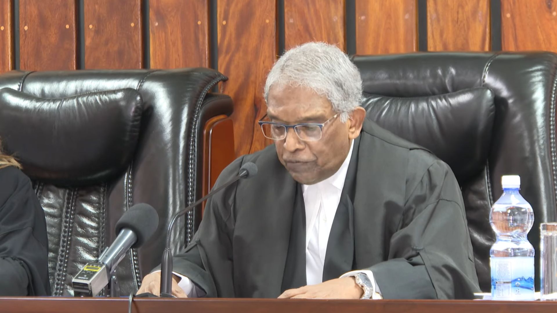 Lakour Dapel: Ka Sindu Parekh en labi prosedir