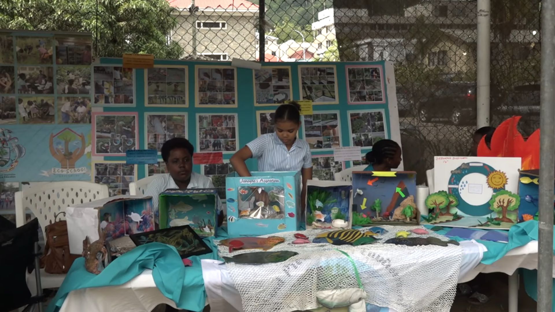 Lafwar pour montre plizyer linisyativ pour lalit kont polisyon plastik dan pei.