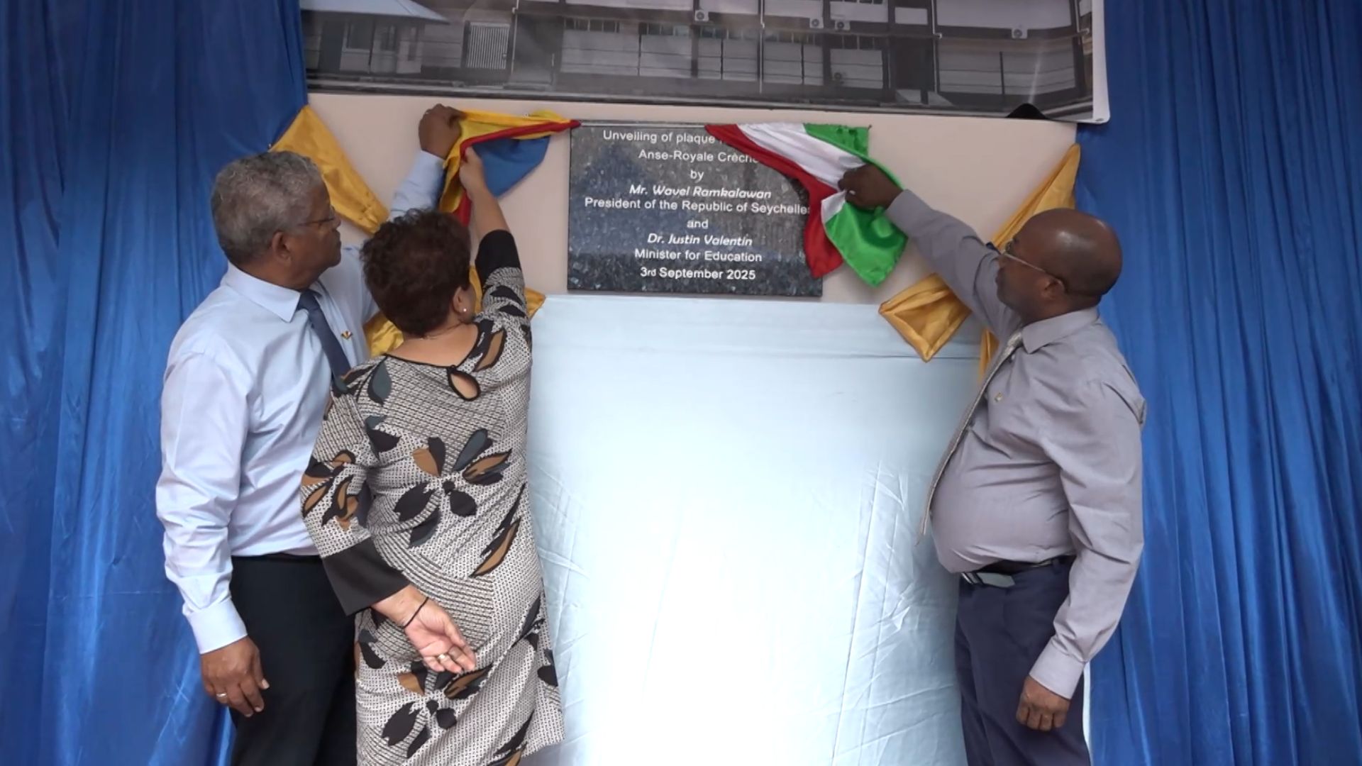 Nouvo lakres Anse Royale in ofisyelman ouver