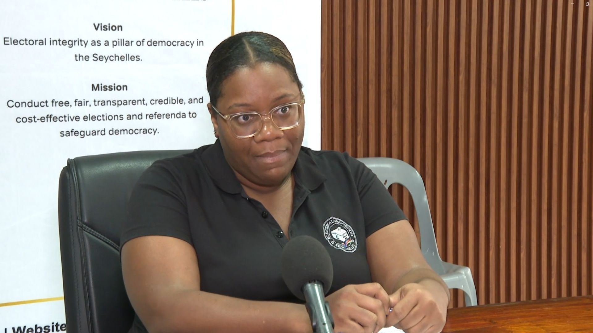 Komisyon Eleksyon i donn plis detay lo lafason ki larzan in ganny partaze avek bann parti politik.