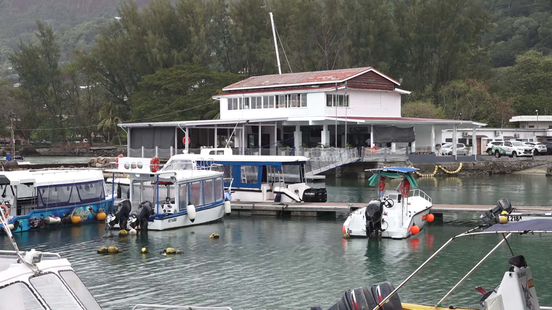 Yacht Club i reouver son laport apre 5 mwan renovasyon