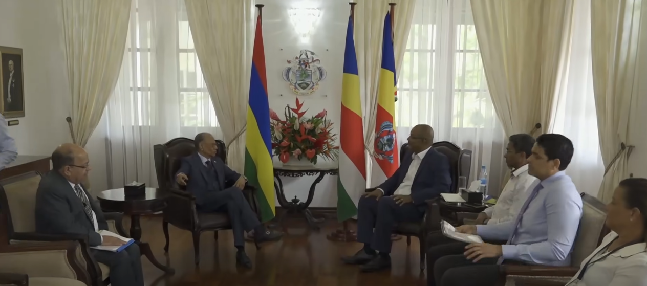 Vizit kourtwazi State House