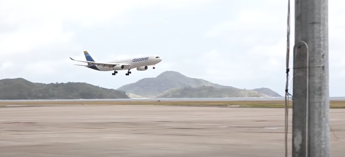 Vol inogiral Discover Airlines