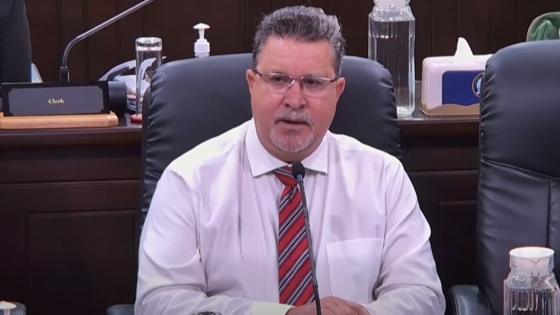 Lasanble Nasyonal in aprouv nominasyon 4 Minis