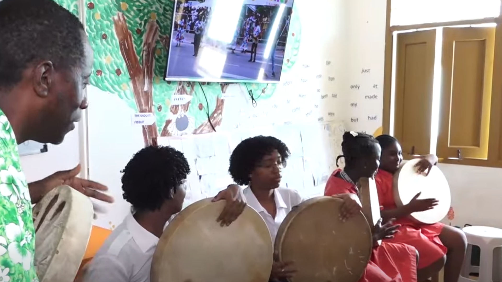 Bann etidyan primer Mont Fleuri in selebre lazournen kreol