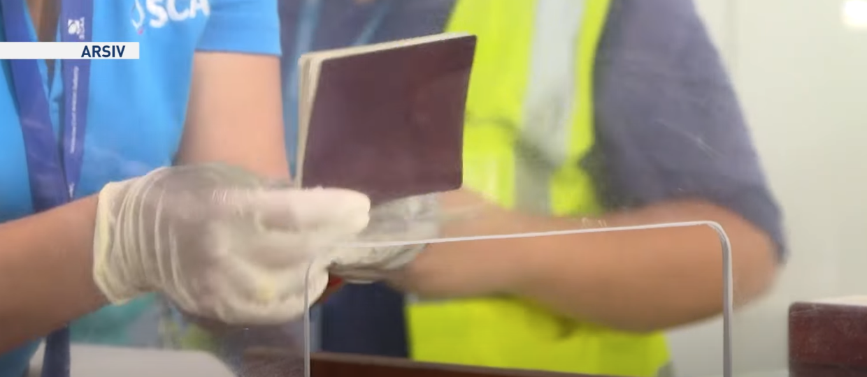 Departman Imigrasyon i dir ki in annan plizyer konversasyon avek minis ki responsab pou sa departman, e osi byen ki lakonpannyen ‘Travizory’ lo sa size retir sistenm laprouvasyon pou seselwa antre e kit pei.