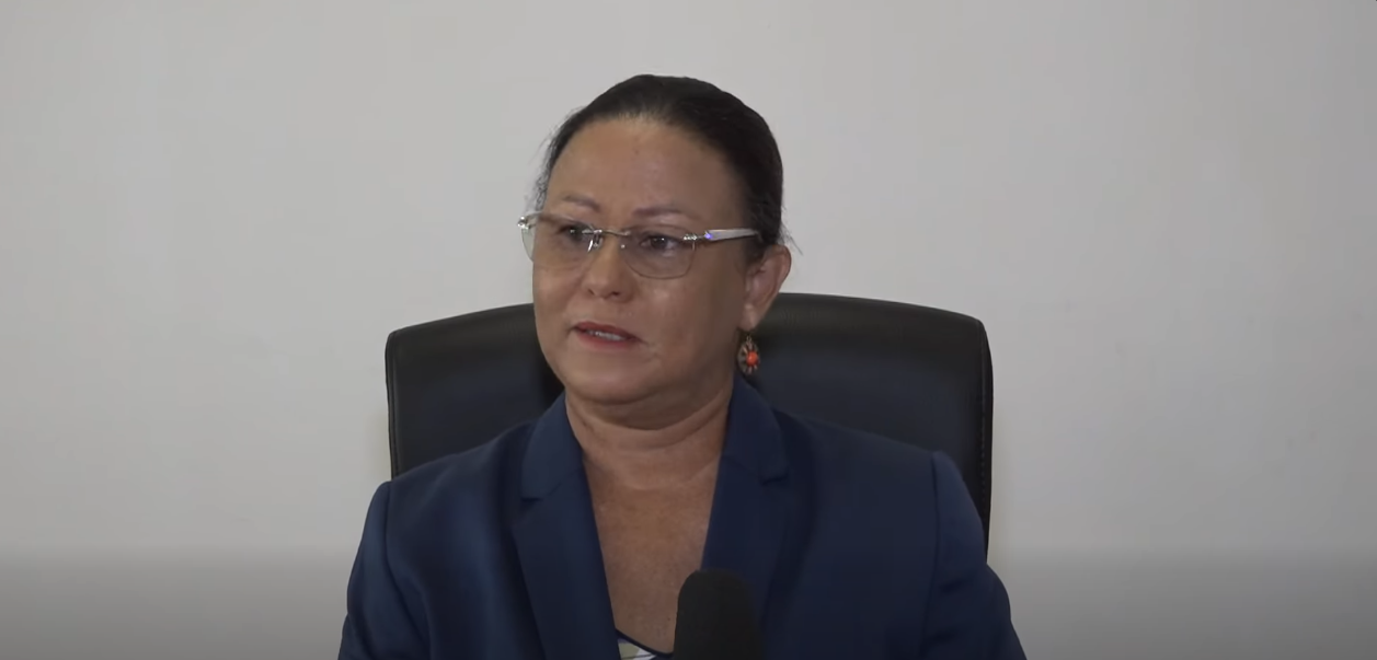 Lazans otononm anba Minister Ledikasyon ek Devlopman Resours Imen