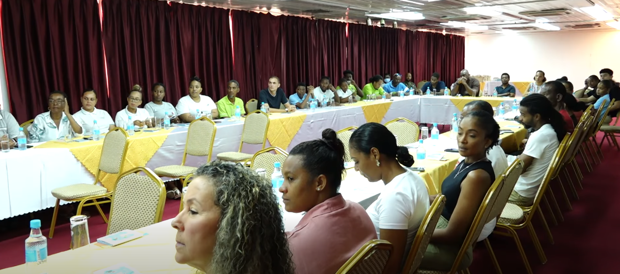 Latelye sit Lesklavaz