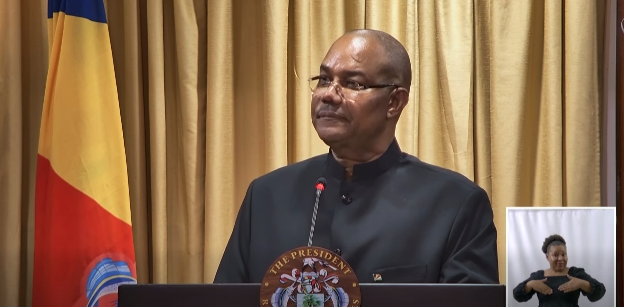 Prezidan Herminie i’n anonse ki Gouvernman pe al konstrir plis lakaz sa lannen.