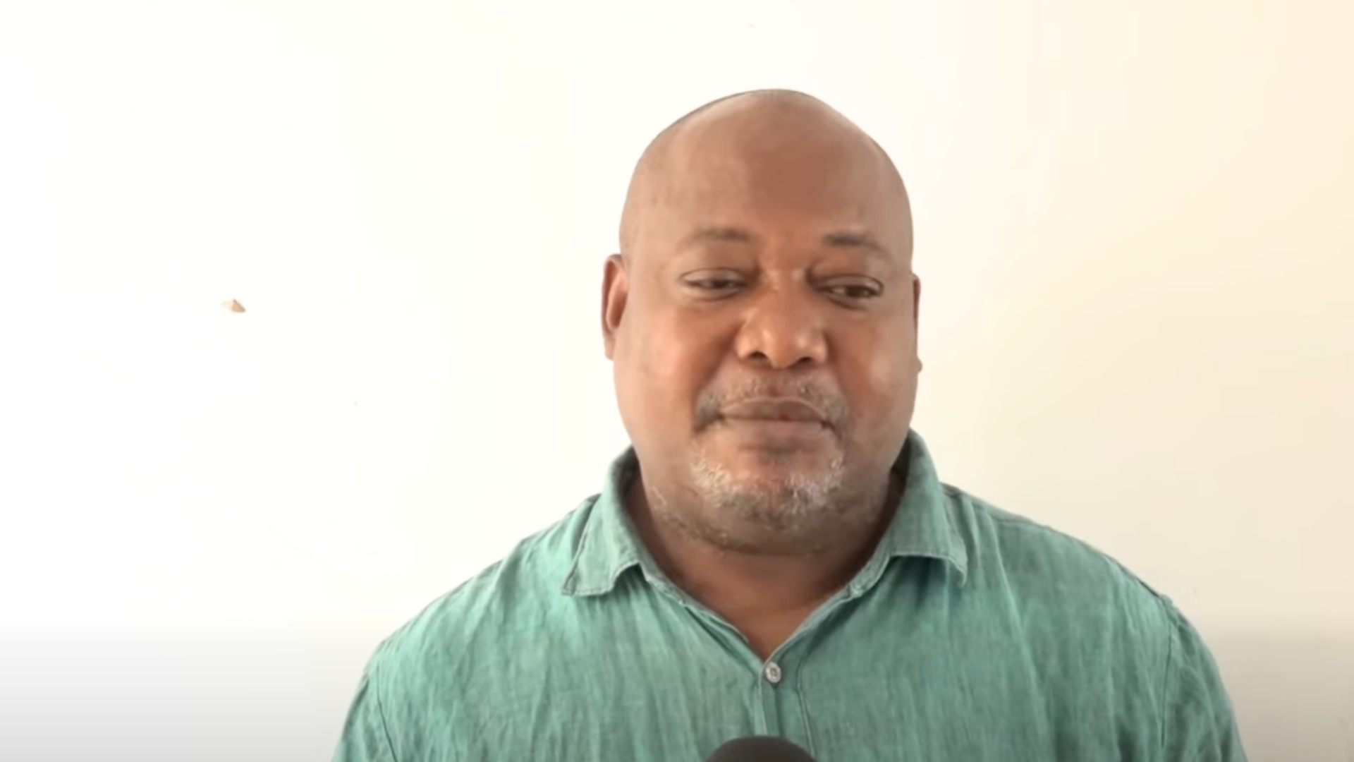 Lavey lannen nou ti koz avek en group dimoun lo Mahé ek Praslin, ki ti partaz avek nou lo zot persepsyon 2025, e osi partaz zot bann swe ek rezolisyon pour 2026.