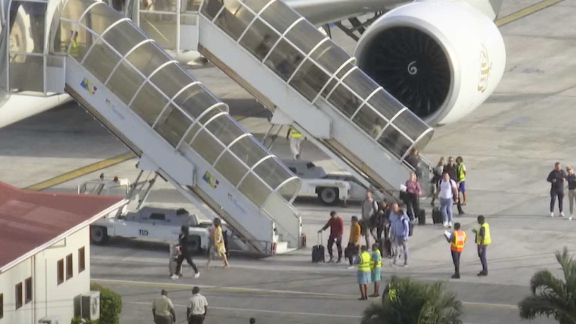 393,777 viziter i debark Sesel an 2025. En nouvo rikord pour pei.