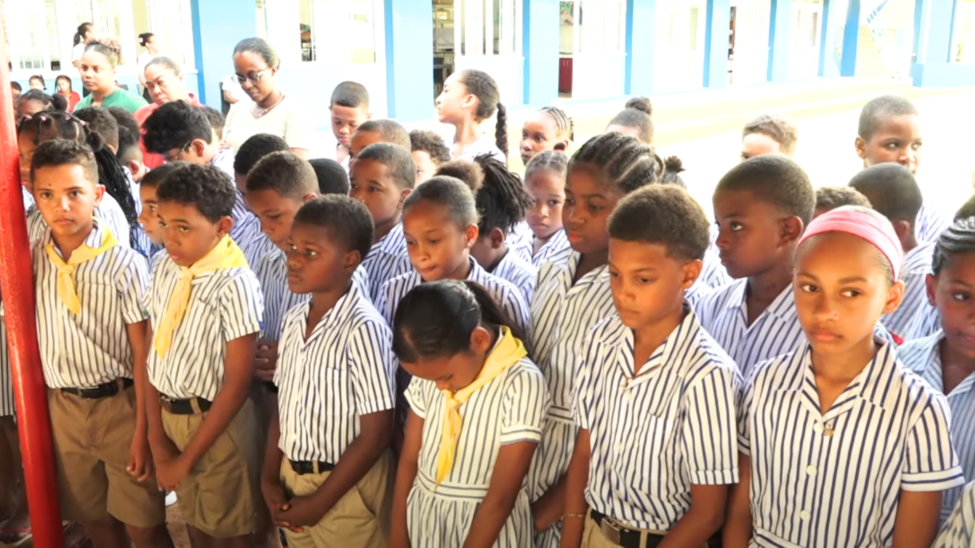 Minis pour Ledikasyon ek Devlopman Resours Imen, David Pierre i met plis lanfaz lo bann mezir disiplin pour mark larantre lekol.