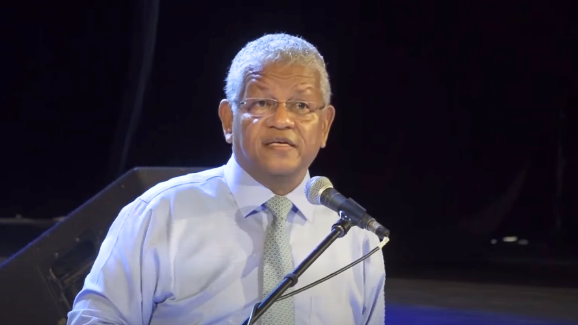 Parti Linyon Demokratik Seselwa, LDS, in aprouv plizyer lamannman dan konstitisyon parti.