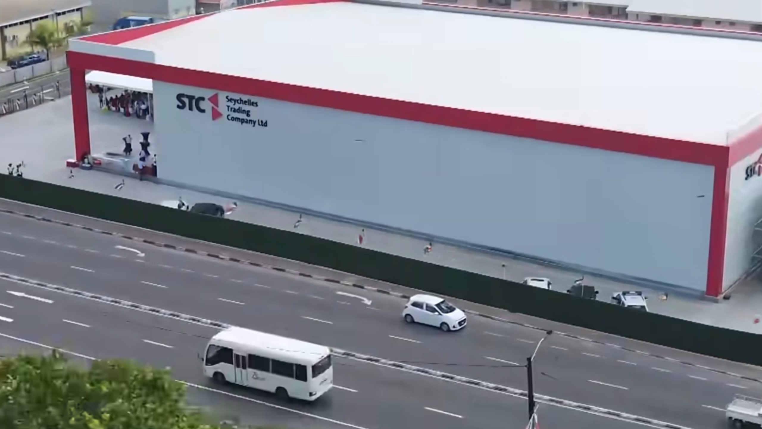 Proze Cold Store STC in ganny refer avek Younit dan Lafors Lapolis ki fer lanket dan bann krim finansyel