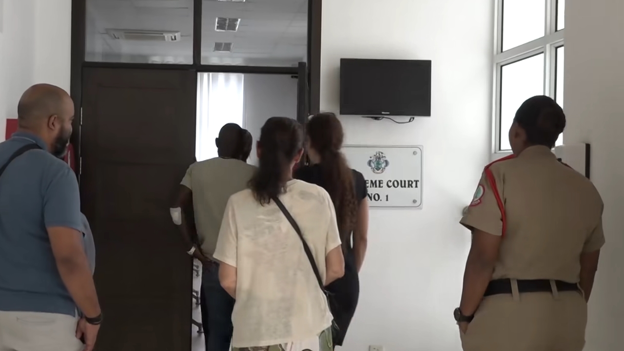 Lakour Siprenm in rimann kaptenn bato Galatea pou 14 zour