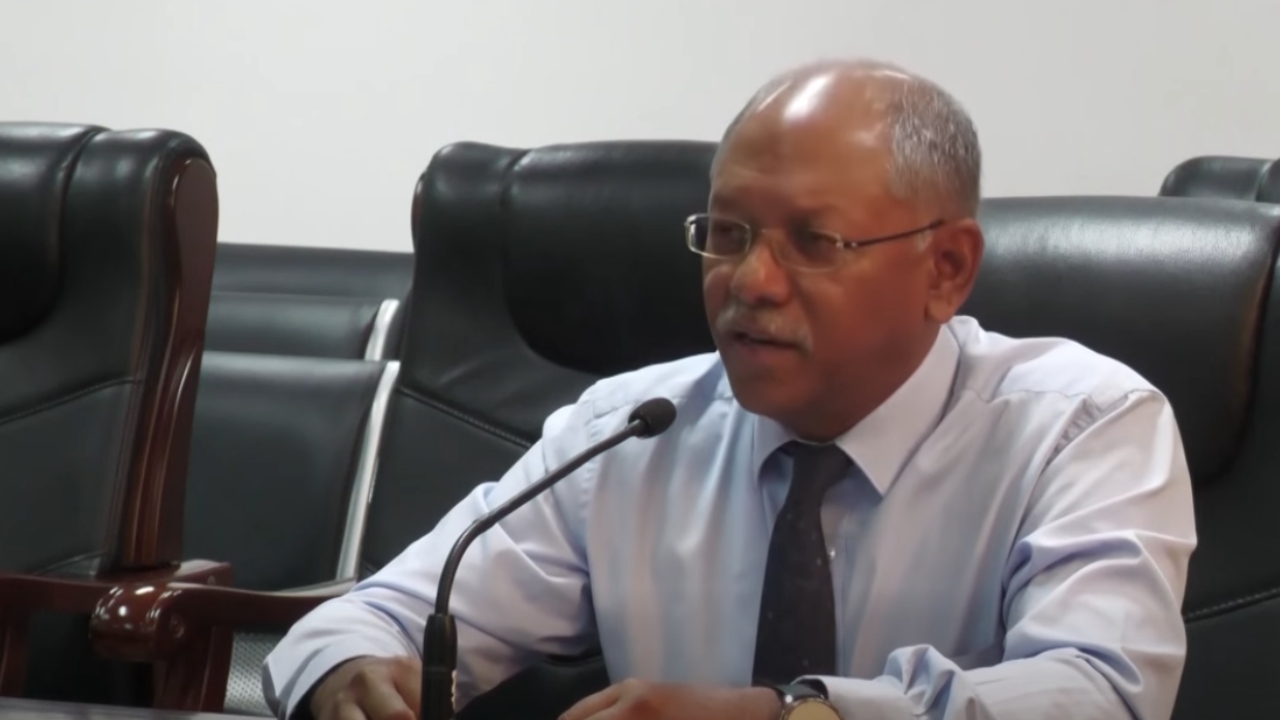 Vis Prezidan Ahmed Afif pa’n kapab donn levidans