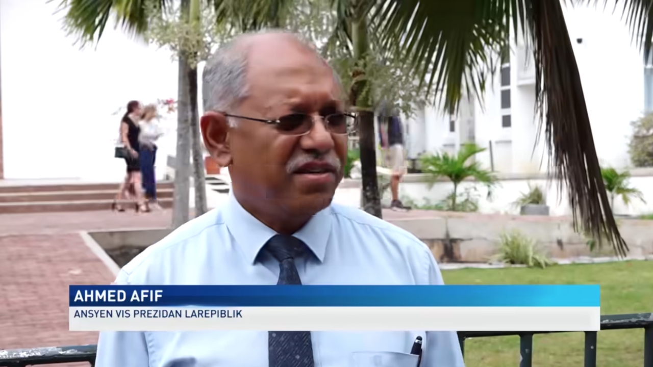 Ansyen Vis Prezidan Ahmed Afif ti donn son reaksyon lo sa sitiasyon kot i pa’n kapab donn levidans