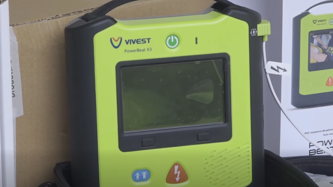 Minister Lasante in resevwar en ‘Automated External Defibrillator’