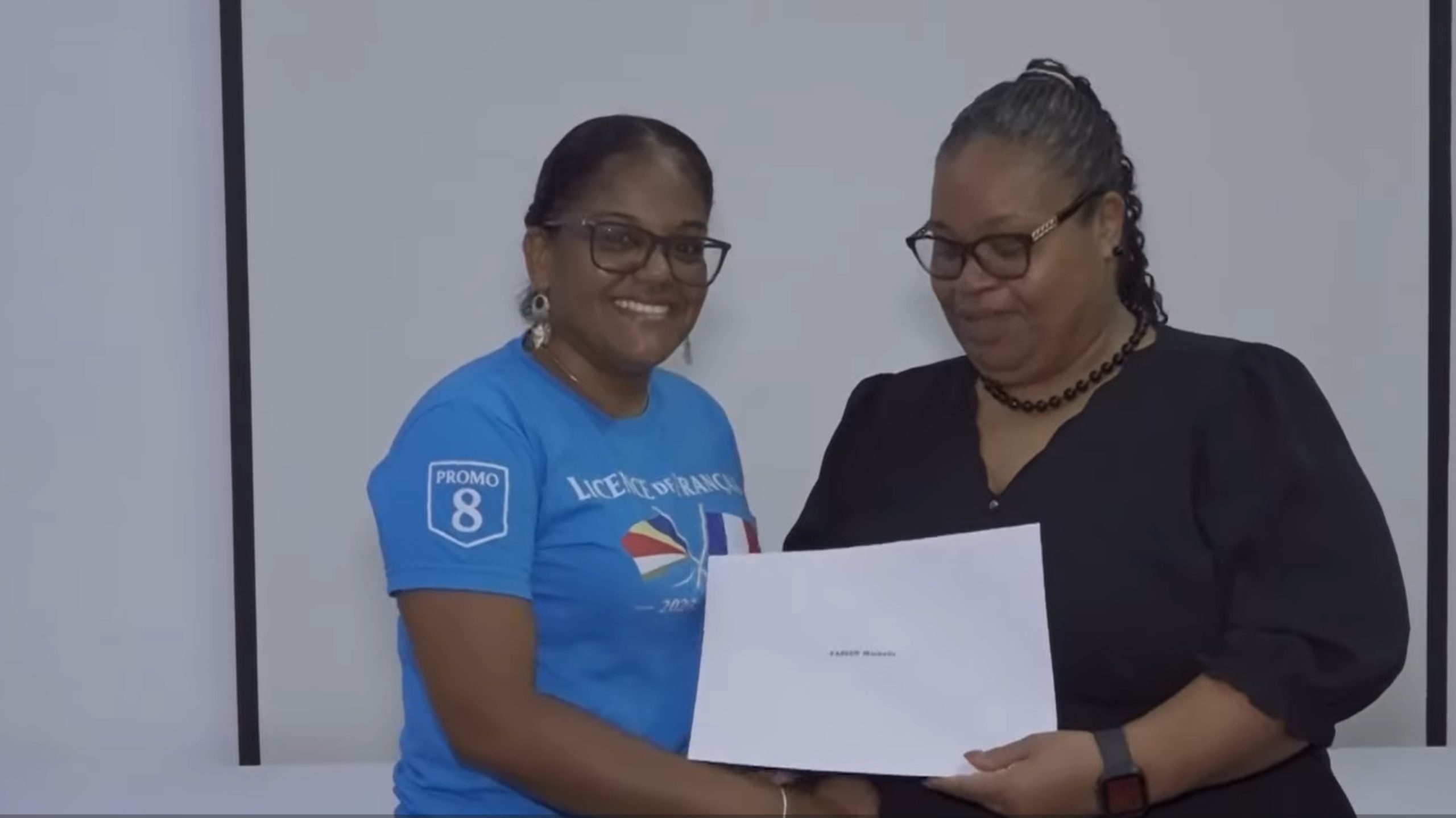 6 etidyan Liniversite Sesel i espekte al La Reunion pou ganny ekspoze e leksperyans laprantisaz.