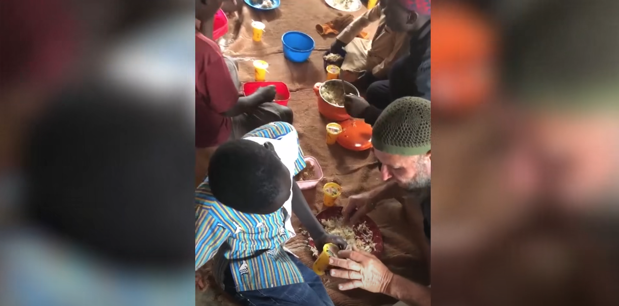 Kenette Hoareau, koni koman Harmid, in travers losean plizyer fwa pou al lo bann diferan misyon imaniter pou siport bann kominote vilnerab dan Lafrik.