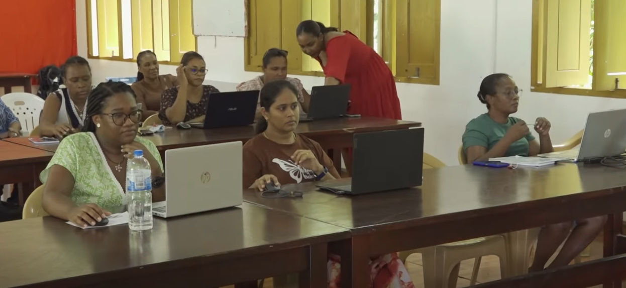 Formasyon nimerik pour bann ansennyan