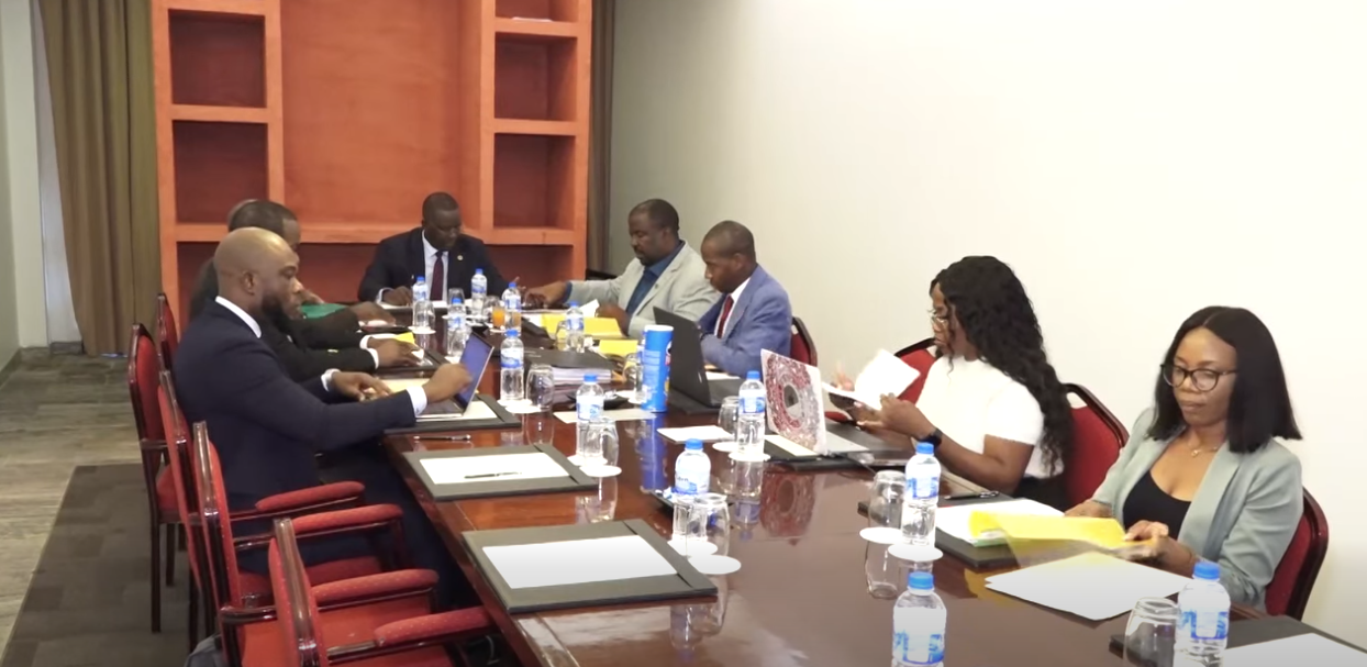 Rankont Lasosiasyon Administrater Zidisyer pour Sid ek Les Lafrik