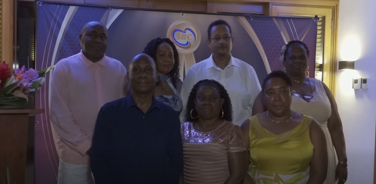 SBC in rekonnet 9 zot bann travayer kin fer bokou letan servis dan sa korporasyon.