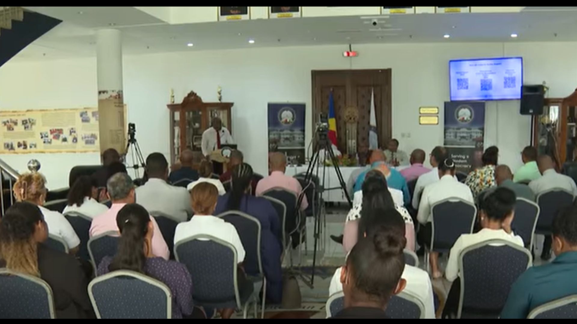 Labank Santral in prezant bann manm Lasanble Nasyonal son rapor anyel pour lannen pase.