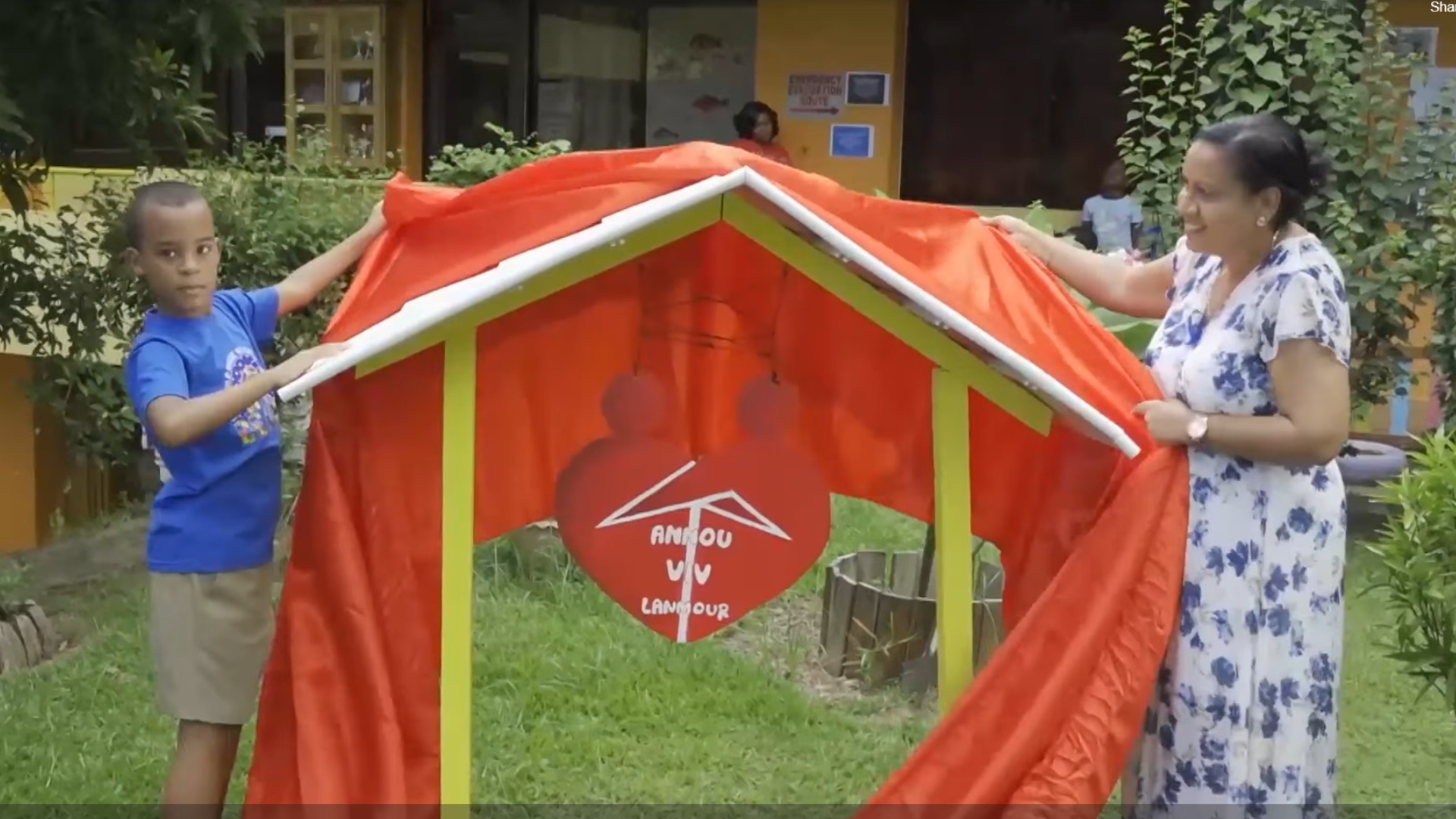 Lekol primer Beau-Vallon in devwal en Zarden ‘Living Values’