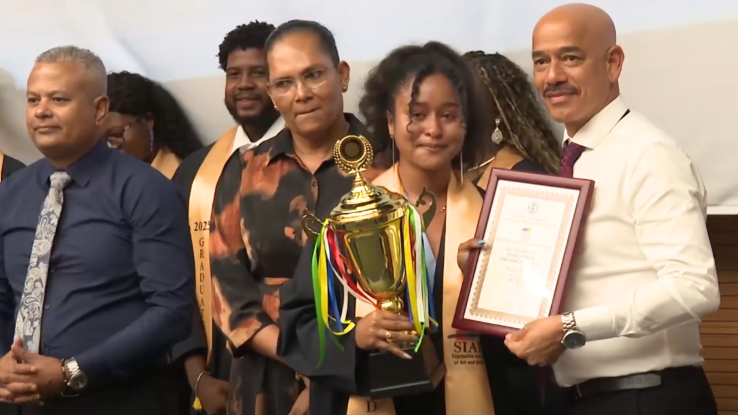 Fazila Ernesta i ganyan lakoup Prezidan pour Lenstitisyon Lar ek ‘Design’ Sesel, Siad.