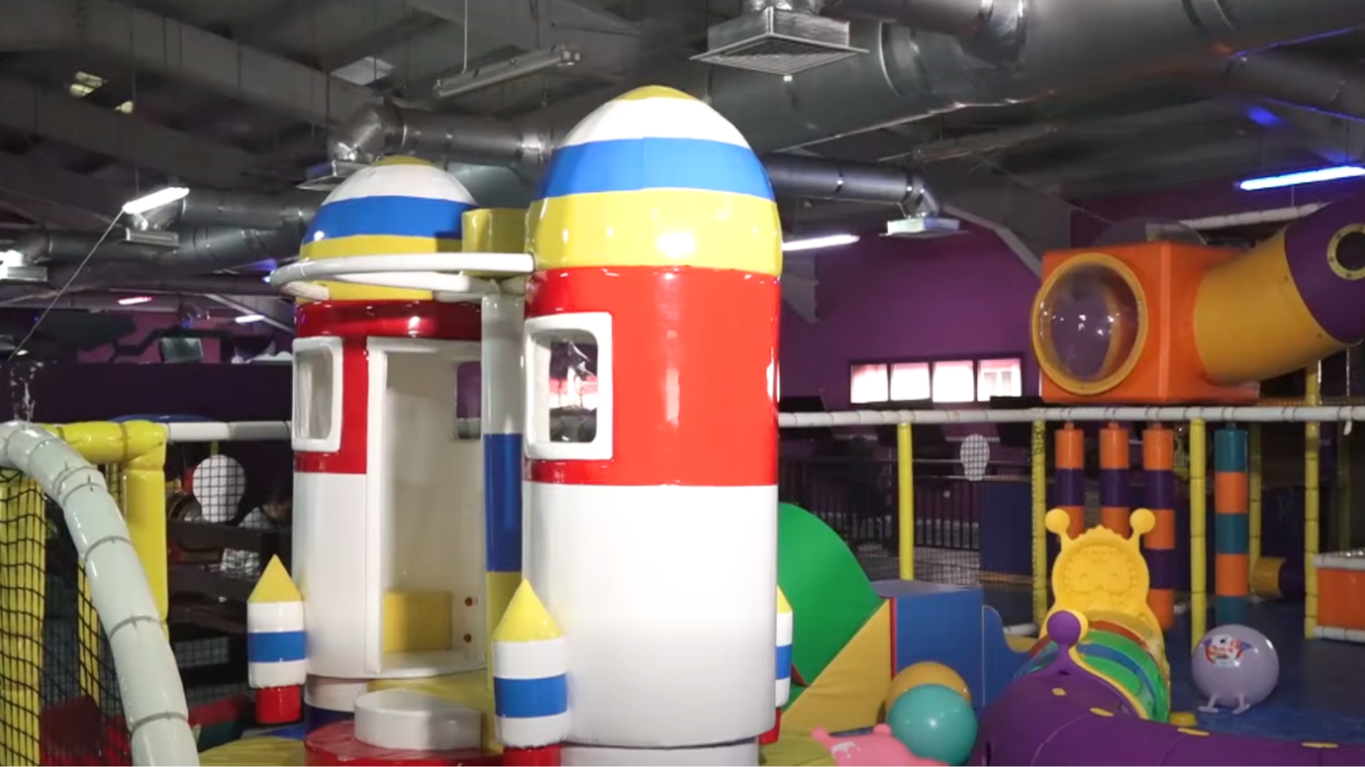 Travay renovasyon lo ‘Soft Play Area’ Paradis des Enfants, i’n konplete.