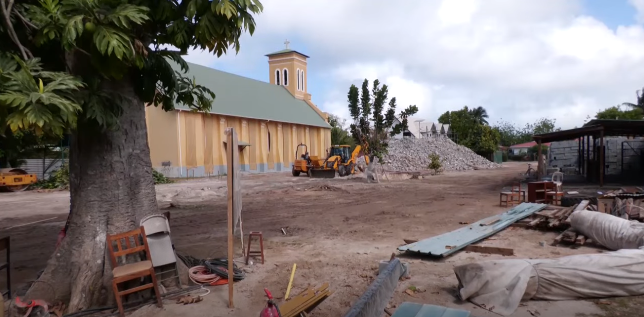 Bokou progre in ganny fer depi ki premye blok pour konstriksyon nouvo lekol La Digue ti ganny poze le 18 Zen, ziska ozordi. Bokou progre in ganny fer depi ki premye blok pour konstriksyon nouvo lekol La Digue ti ganny poze le 18 Zen, ziska ozordi.