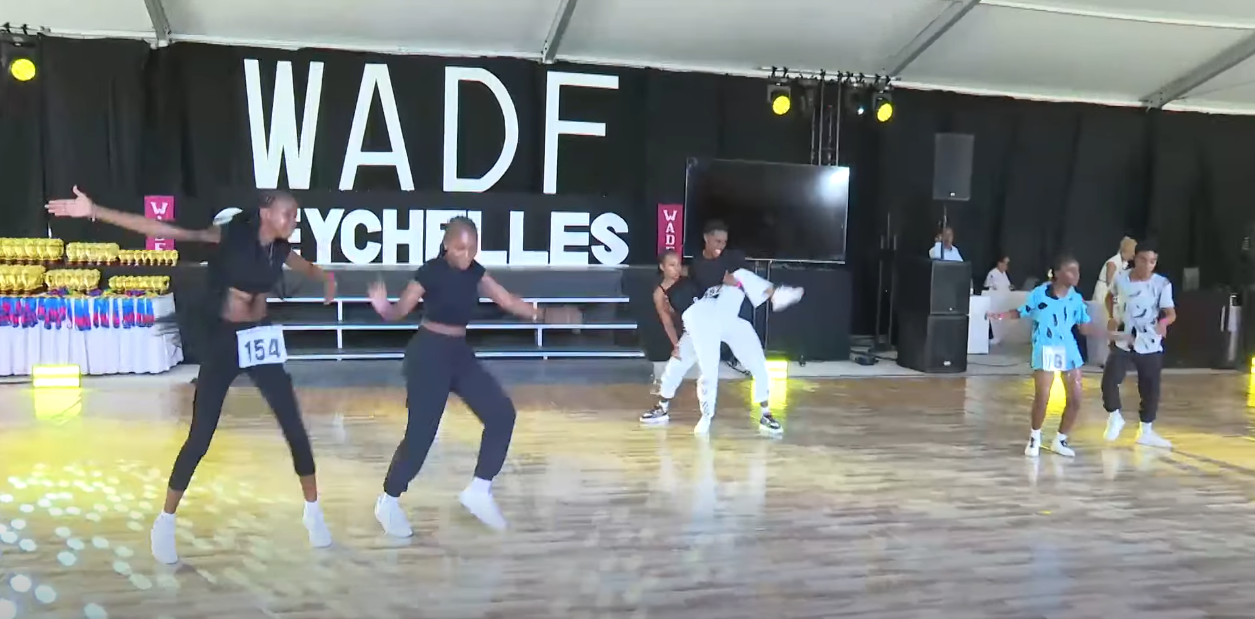 Plis ki 200 danser pe partisip dan 4enm ‘World Artistic Dance’ ki pe fer Sesel.