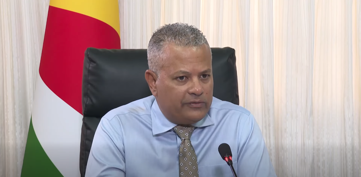 Vis Prezidan Sebastien Pillay I dir ki Konsey Minis in aprouve an prensip ki Seychelles Broadcasting Corporation (SBC) i akey prosen rankont zeneral anyel lasosyasyon radyo ek televizyon sid lafrik, SABA. Sa rankont i sipoze fer an Oktob sa lannen. Vis Prezidan Sebastien Pillay I dir ki Konsey Minis in aprouve an prensip ki Seychelles Broadcasting Corporation (SBC) i akey prosen rankont zeneral anyel lasosyasyon radyo ek televizyon sid lafrik, SABA. Sa rankont i sipoze fer an Oktob sa lannen.